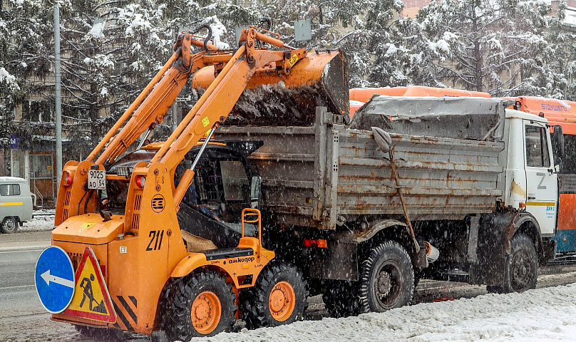 Где убирают снег 18 ноября в Новосибирске — список улиц