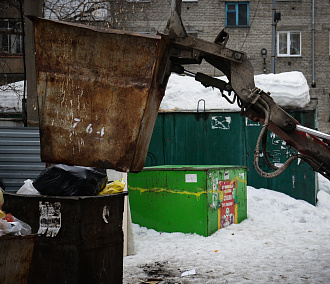 Регоператор объяснил, почему не вывозят мусор в Новосибирске
