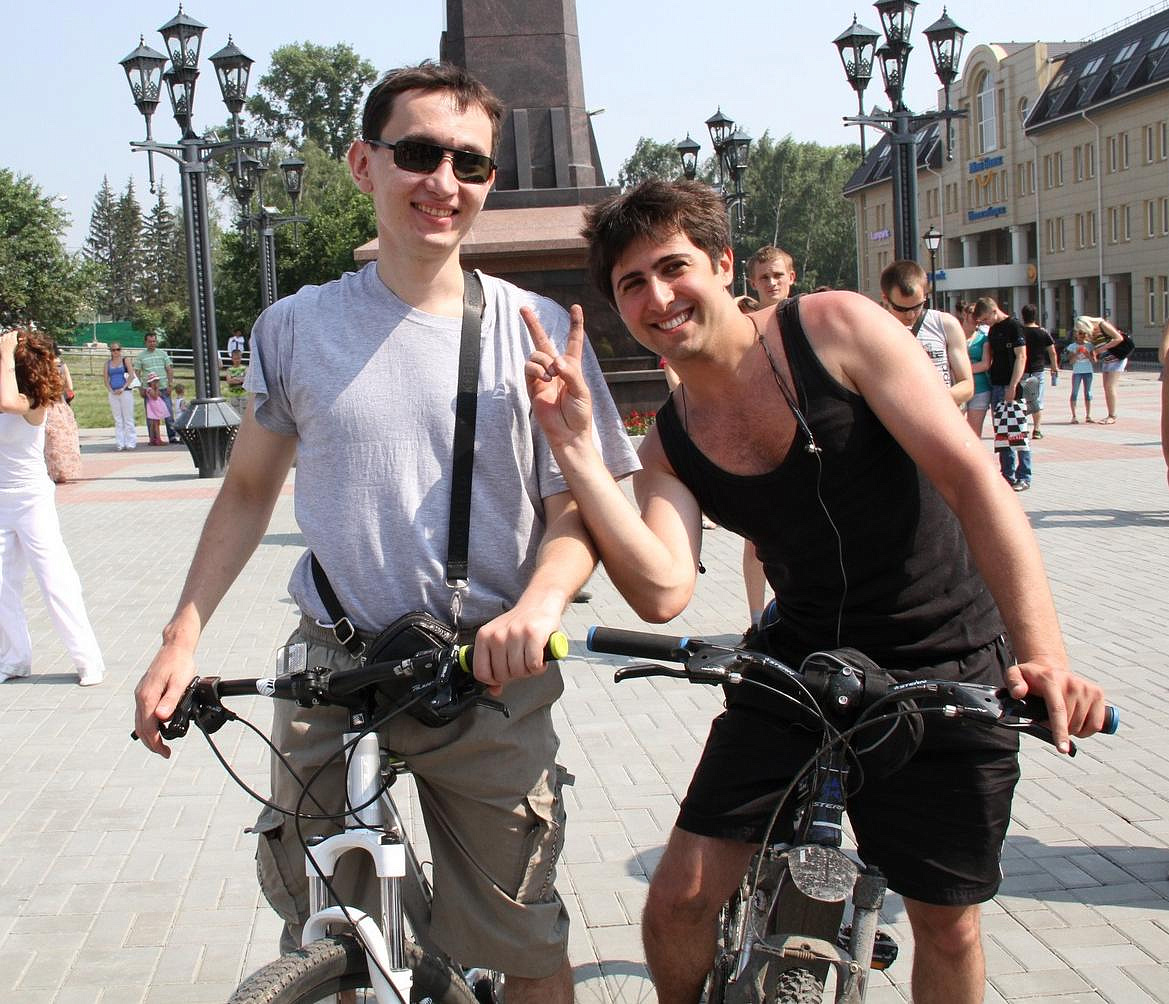 Новосибирская неделя: поиск людей, догхантеры и портал для туристов