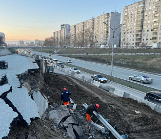 Завалы с места обрушения стенки на Ипподромской разбирали всю ночь