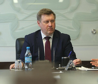 Мэр Локоть выразил соболезнования семьям погибших при стрельбе в Казани