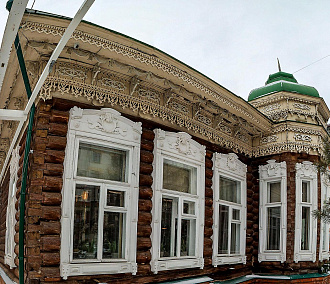 Миллион выделили на ремонт крыши особняка Бузолина в центре Новосибирска