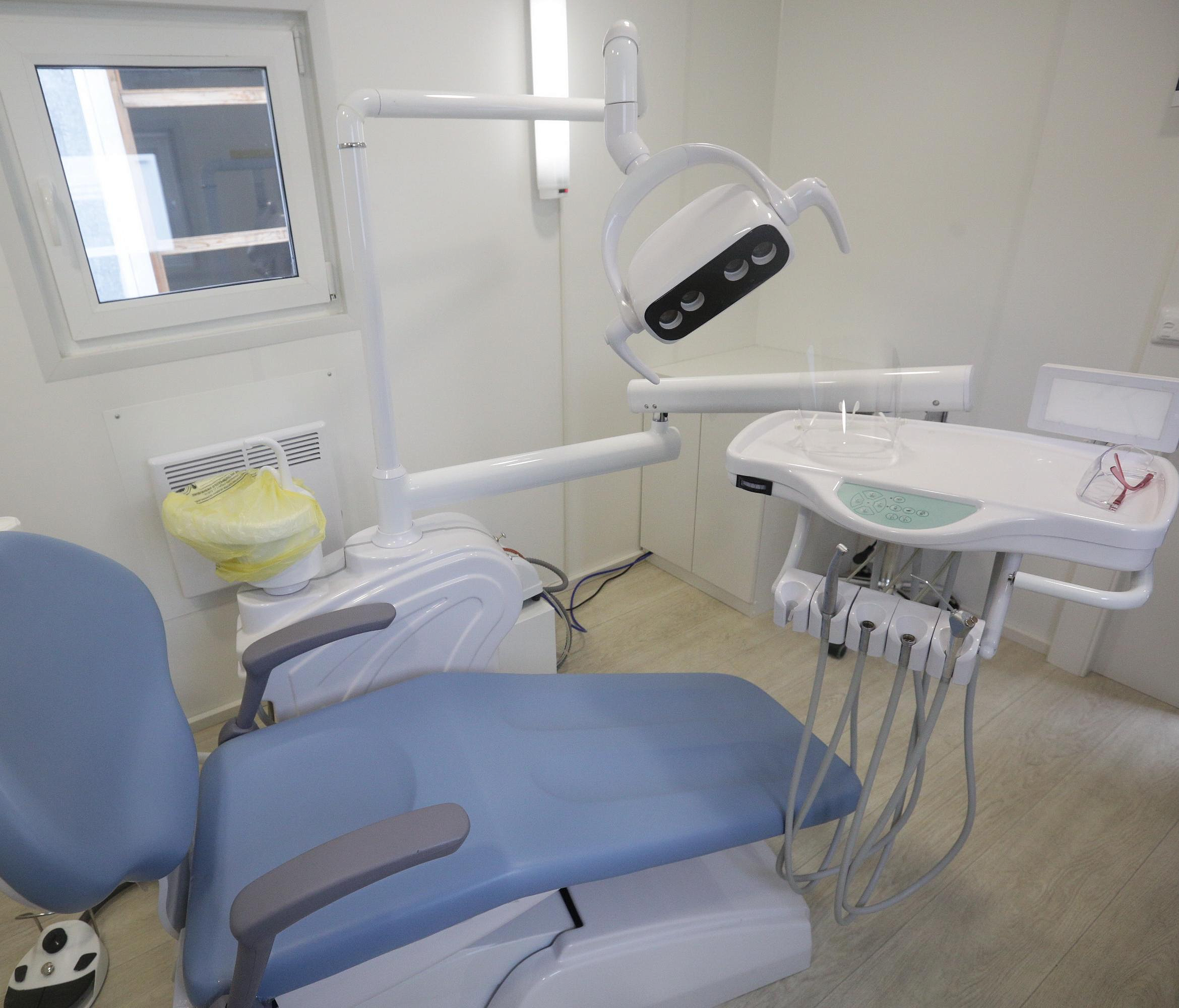 Врачи-волонтёры бесплатно лечат зубы мобилизованным в Новосибирске