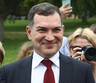 С Днём молодёжи поздравляет новосибирцев мэр Кудрявцев