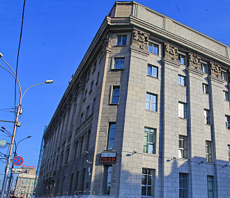 «Жемчужный» юбилей: 30 лет назад принят первый Устав Новосибирска