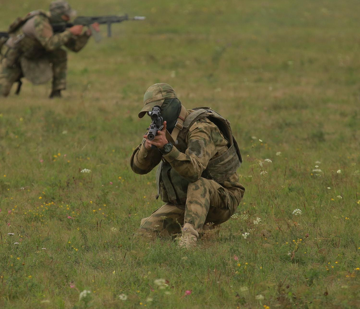 Новосибирцев научат устраивать засады на курсах военной подготовки