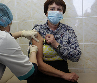 В Новосибирске началась обязательная вакцинация от коронавируса