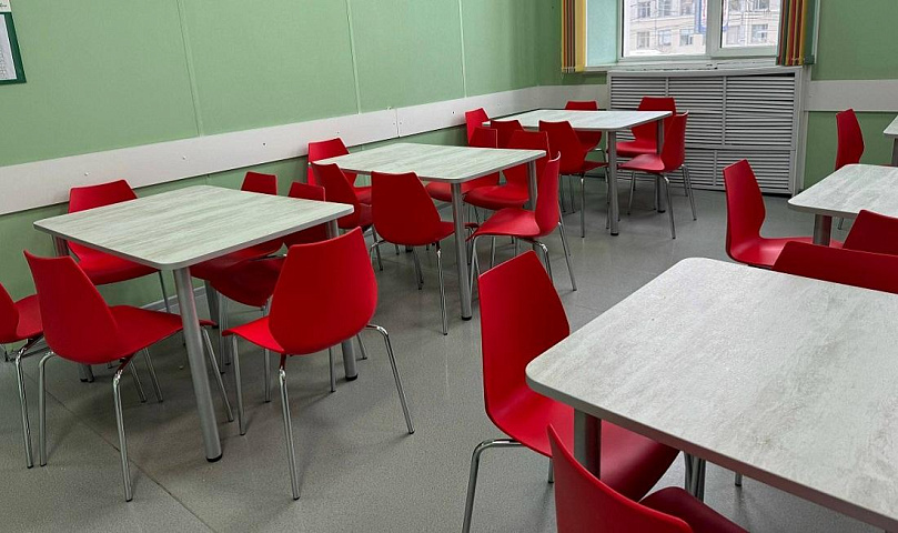 В двух детских больницах Новосибирска благотворители обновили мебель