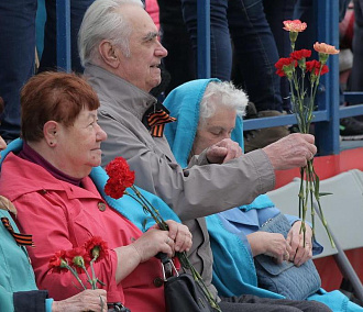 По 90 000 рублей получат ко Дню Победы ветераны из Новосибирска