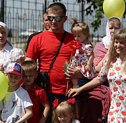 Новосибирцев научат писать гусиными перьями в сквере у НОВАТа
