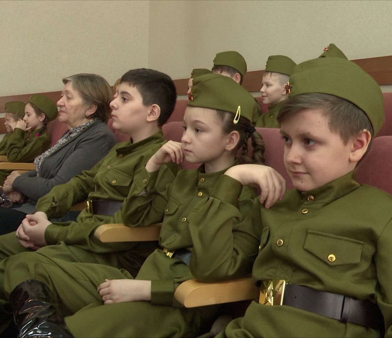 Участники СВО рассказали новосибирским школьникам о служении России