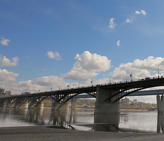 Из-за ремонта Октябрьского моста троллейбусы не поедут на правый берег