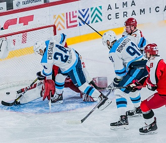 «Сибирь» одолела «Автомобилист» и пробилась во второй раунд плей-офф