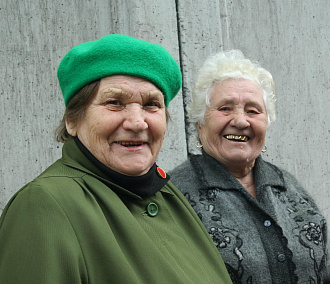 Как работают с пожилыми в социальных учреждениях Новосибирска