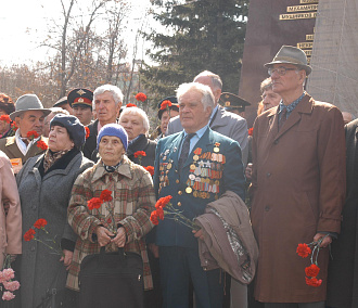 233 участника войны осталось в Новосибирске — как их поддерживают