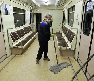 2,5 часа на каждый поезд: как дезинфицируют вагоны метро Новосибирска