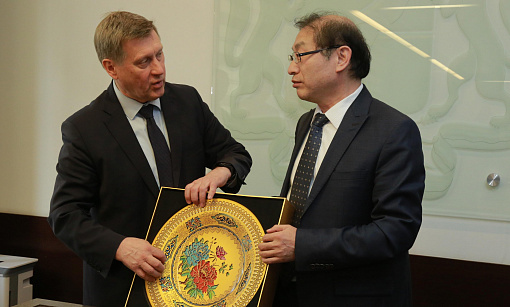 Мэр Локоть пригласил консула КНР на День города в Новосибирске