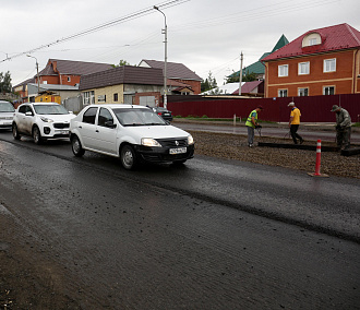 Ремонт дороги на Волочаевской сдвинули из-за разрытой теплотрассы