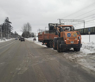 Борьба со снегом: какие улицы Новосибирска убирают 26 ноября