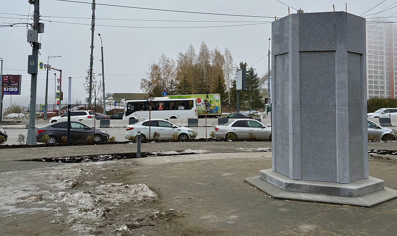 Стала известна дата открытия сквера с памятником Лыщинскому