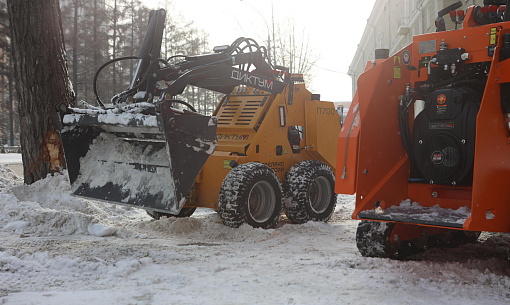 Мэр Кудрявцев потребовал расчистить тротуары и лестницы в Новосибирске