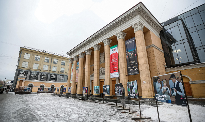 Афиша выходных: выставка Дали, фестиваль нео-арта и итальянское кино