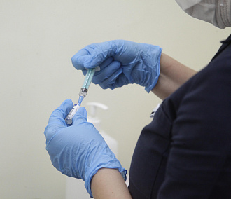 Почти 600 тысяч доз вакцины от гриппа привезли в Новосибирск