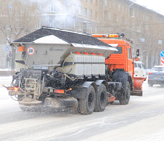 Снегоуборочная техника Новосибирска готова к зиме на 80%