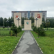 Кованое ограждение установили в сквере «Белый сад» в Новосибирске