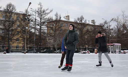 Самый большой каток Новосибирска объявил дату открытия