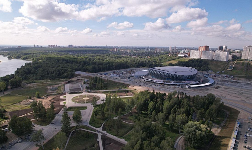 Смотрим с высоты на новую ледовую арену и спортивный парк в Новосибирске