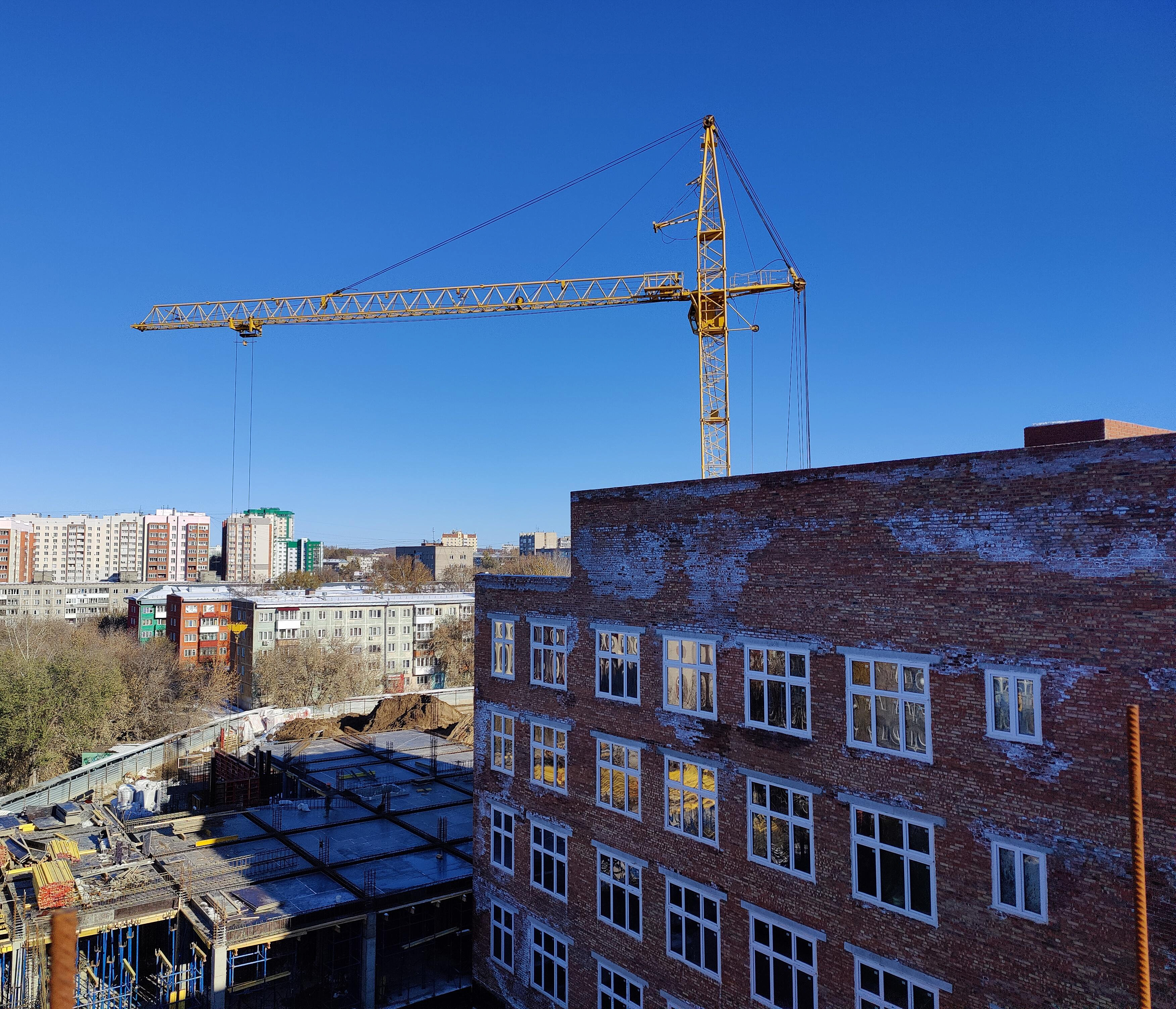 Стройнадзор проверил толщину стен в новом корпусе лицея на Золотой ниве