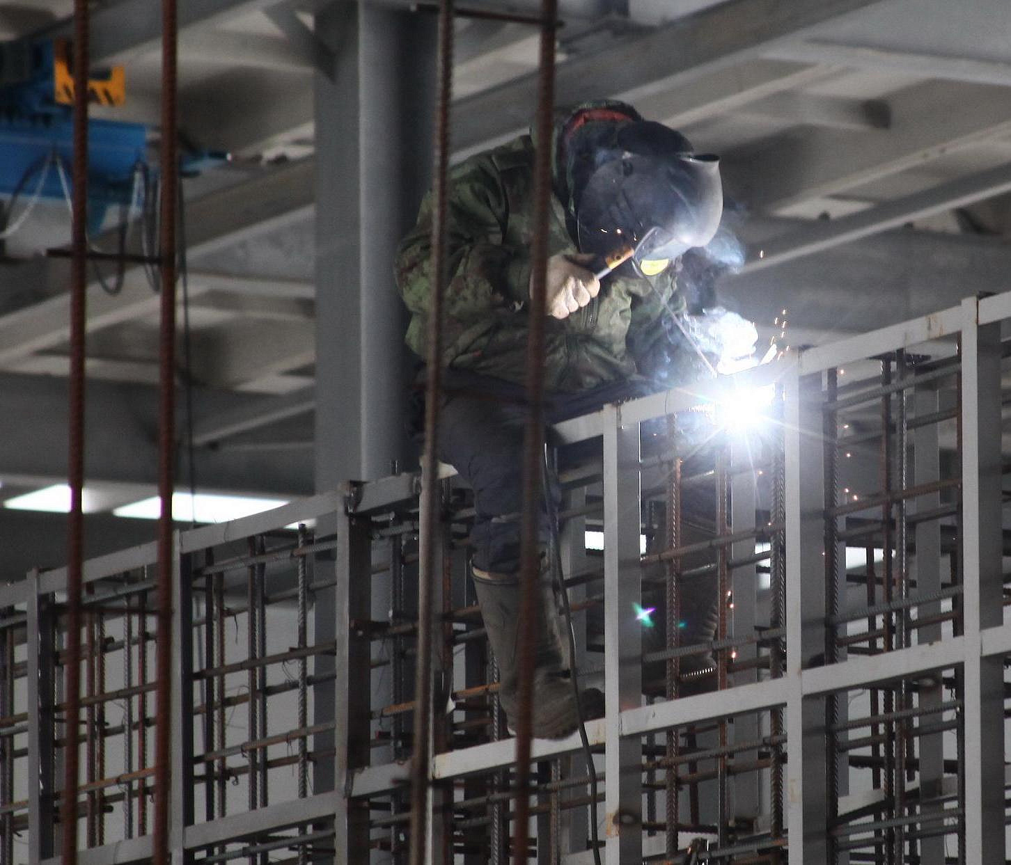 Крупнейшие в городе очистные готовятся достроить для «Сибирь-Арены»