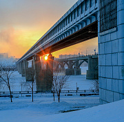 Почему нельзя сделать окна по всему метромосту: ответ начальника подземки