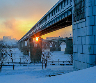 Почему нельзя сделать окна по всему метромосту — ответ начальника подземки