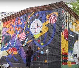 «Графит науки»: фантастические муралы украсили стены в Академгородке