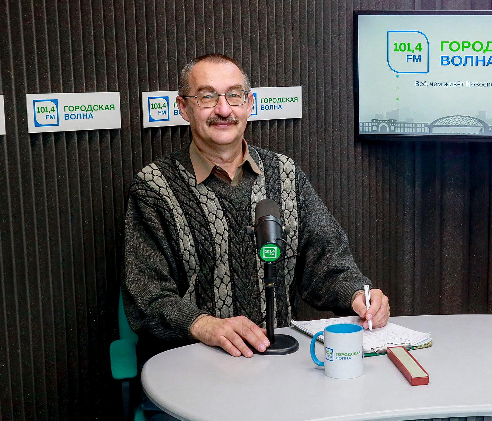 Разговор об истории: мифический звонок, алые ленты и коммунальное счастье