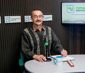 Разговор об истории: мифический звонок, алые ленты и коммунальное счастье