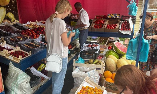 Почти 400 кг овощей и фруктов изъяли у торговца в Советском районе