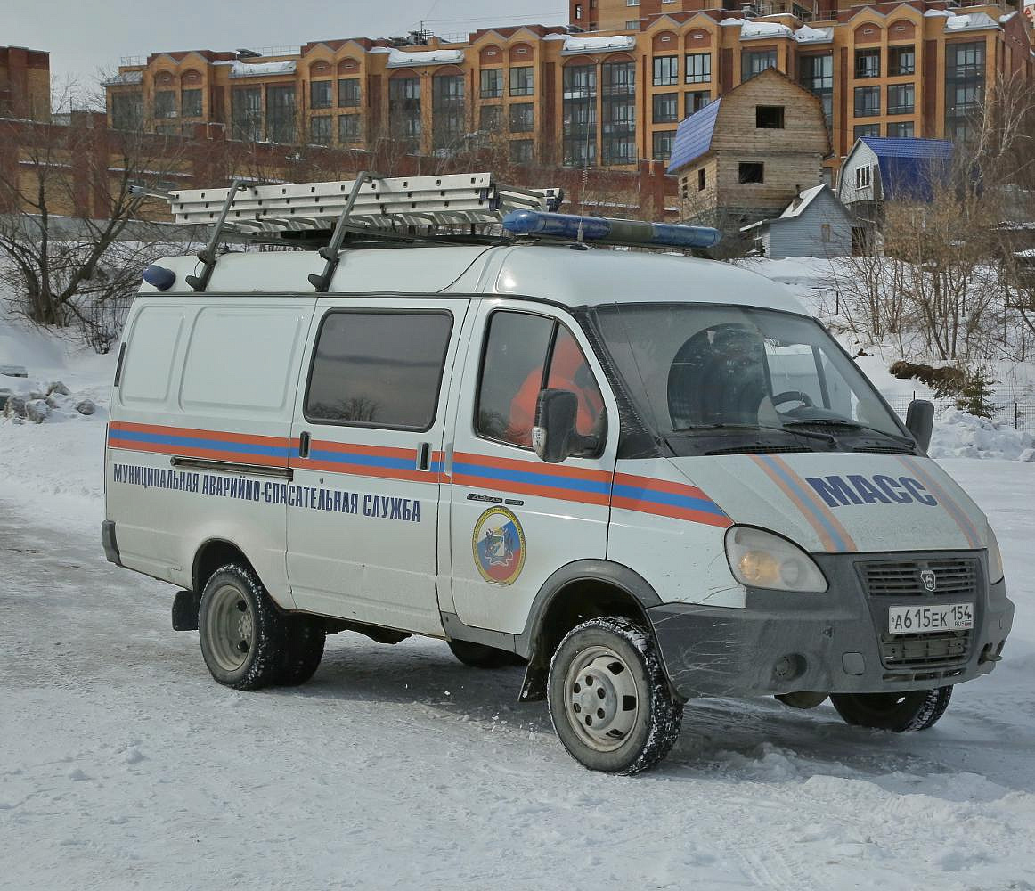 Замёрзшего лыжника достали из 250-метрового оврага в Новосибирске