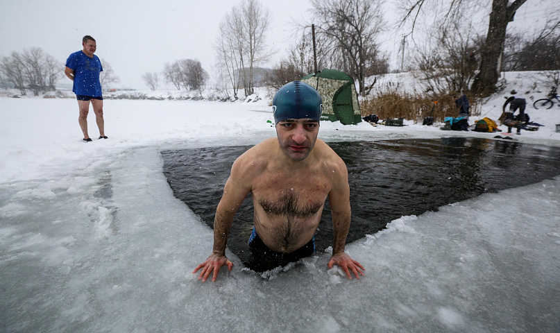 «В ледяную воду — как к себе домой»: сибирский морж о нюансах закаливания