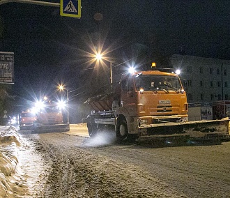 Погружение: как убирают снег в Новосибирске