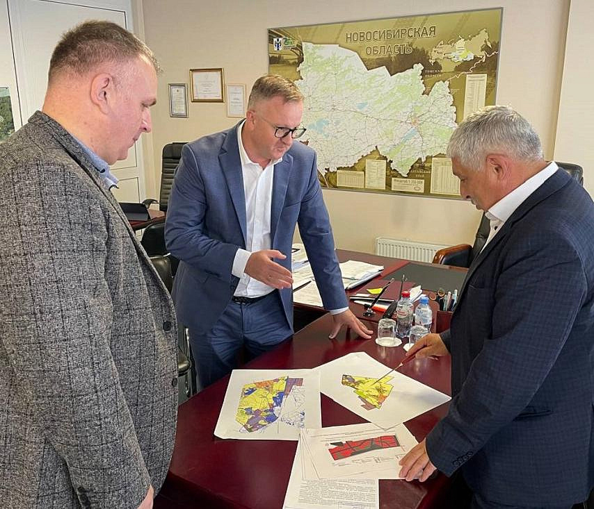 Участника проекта «Герои НовоСибири» взяли на стажировку в минстрой