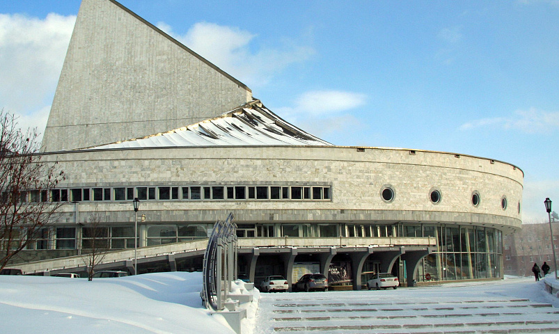 Доверчивая «Яга» закрыла превью Рождественского фестиваля в «Глобусе»