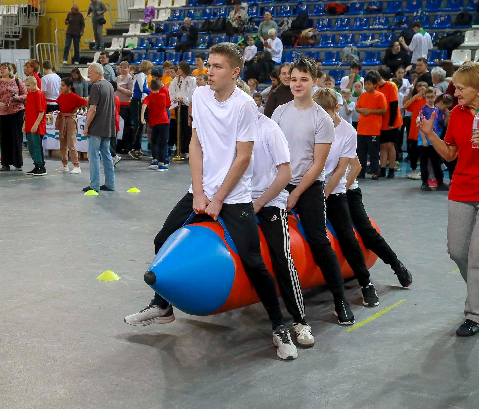 От гребли до дартса: спортивный фестиваль для инвалидов прошёл в «Заре»