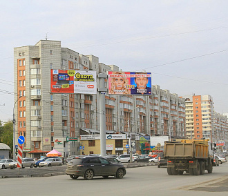 Новосибирск — не доска объявлений: город избавляют от кричащей рекламы