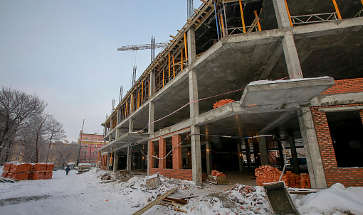 Строители школы на улице Крылова возвели три этажа из четырёх