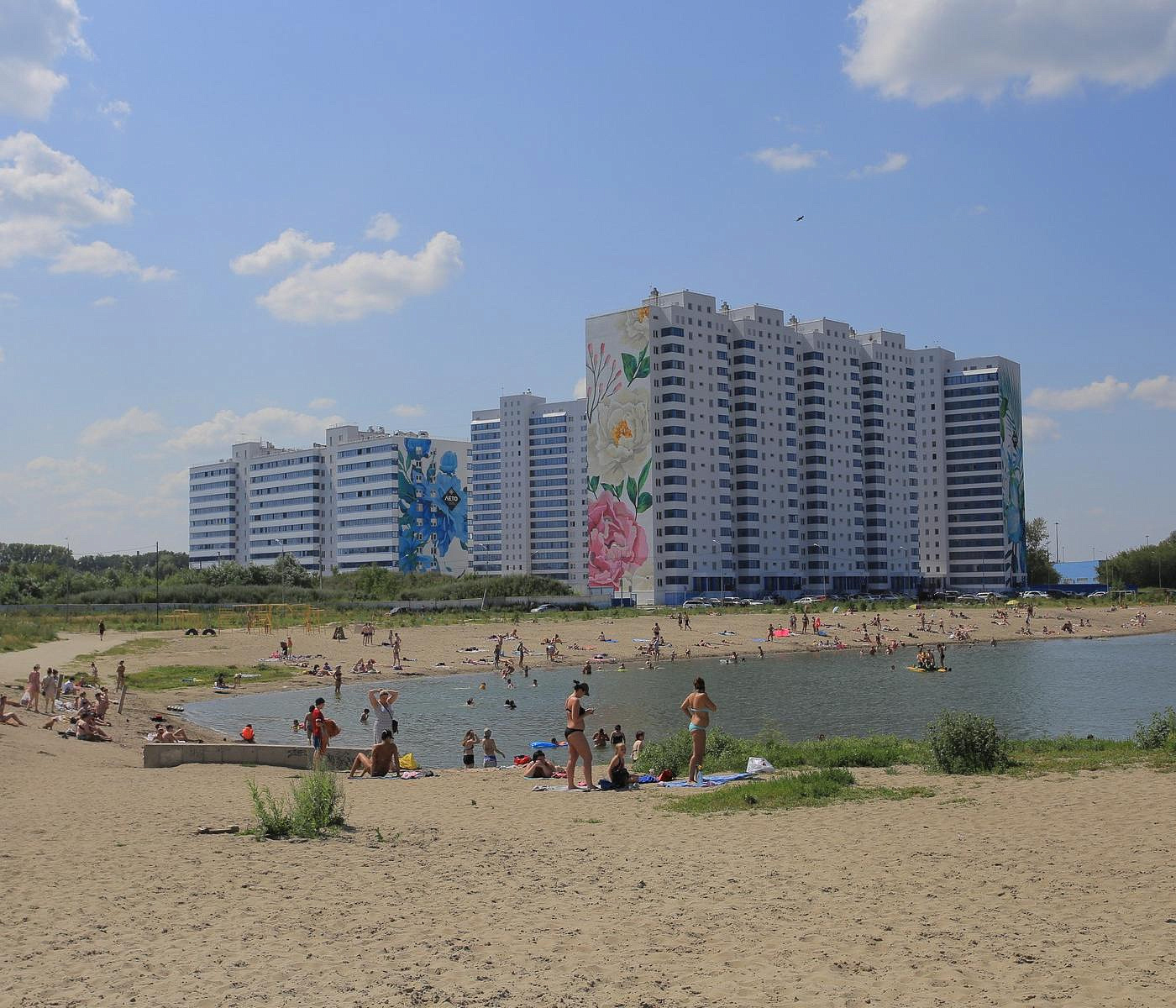 Сотни человек в день купаются в самом опасном водоёме Новосибирска