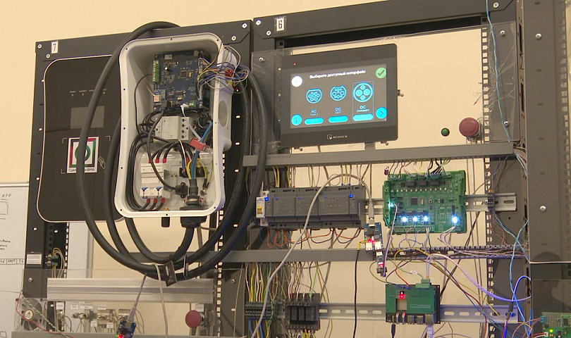 Контроллер к зарядной станции для электрокаров разработали в НГТУ