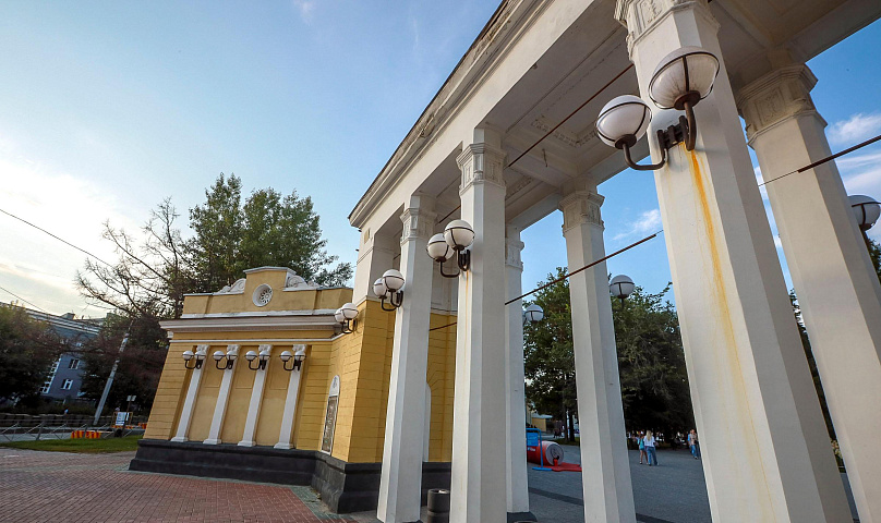 Казацкие можжевельники и монгольские дубы высадили в Центральном парке